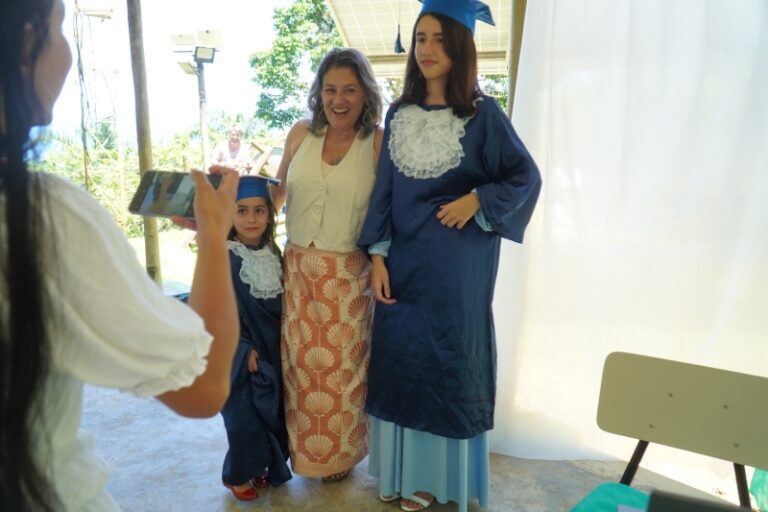 Formaturas das Escolas Comunitárias: Celebração da Educação ...