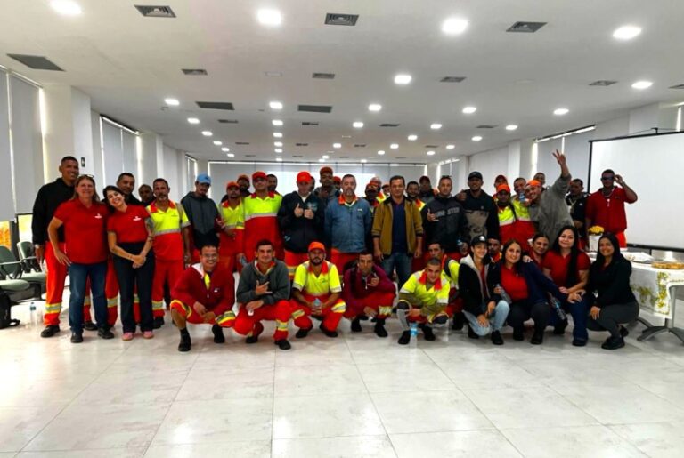 Capacitação em Gestão Sustentável de Resíduos para Funcionár...