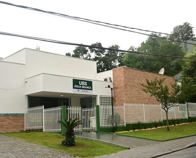 <p><strong>Avaliação do Atendimento de Saúde em Ilhabela: Co...