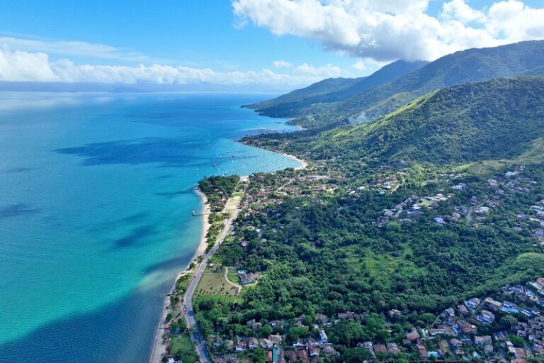 Prefeito de Ilhabela Firma Termo de Cooperação para Projetos...