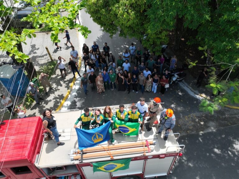 Homenagem a Atletas de Ilhabela: Reconhecimento e Conquista.