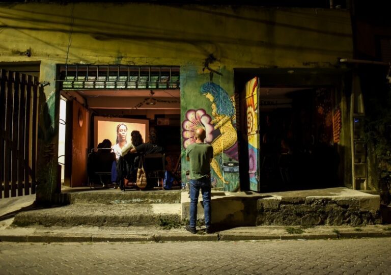 Ilhabela: Exibições gratuitas de cinema e cultura para todos...