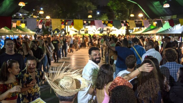 Ilhabela Combina Culturas Nordestina e Caiçara na Grande Fes...