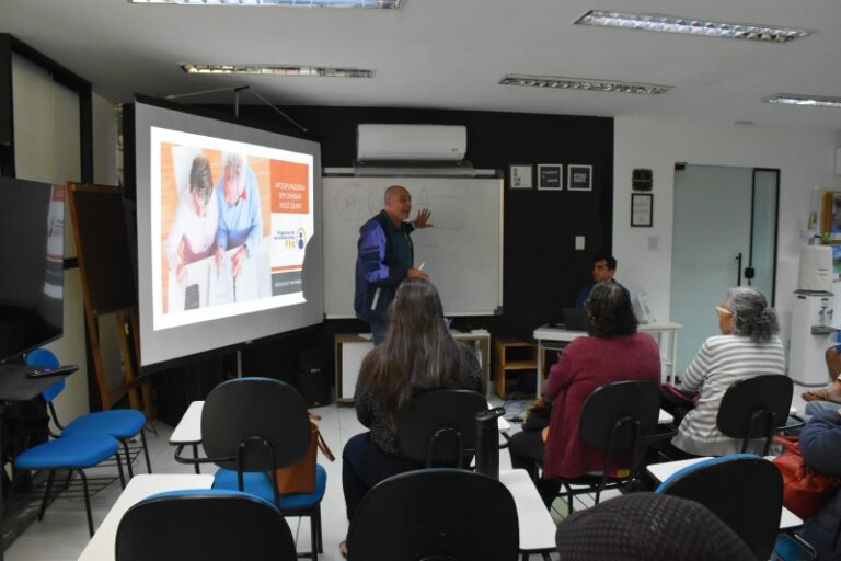 Servidores de Ilhabela finalizam módulo do Projeto de Educaç...