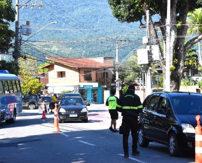 Blitz Educativa do Maio Amarelo em Ilhabela