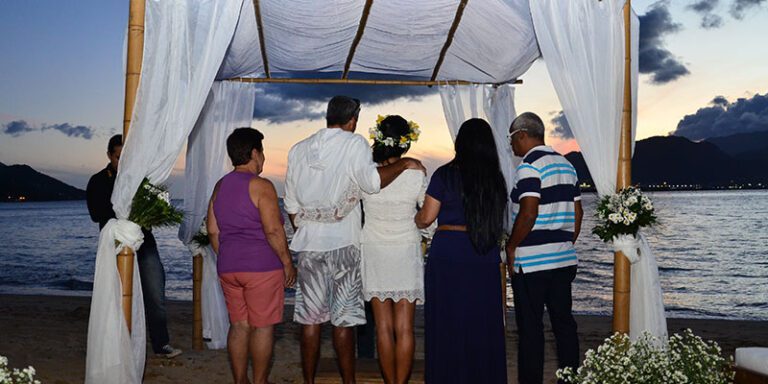 Casamento na Praia em Ilhabela: Tudo o Que Você Precisa Sabe...