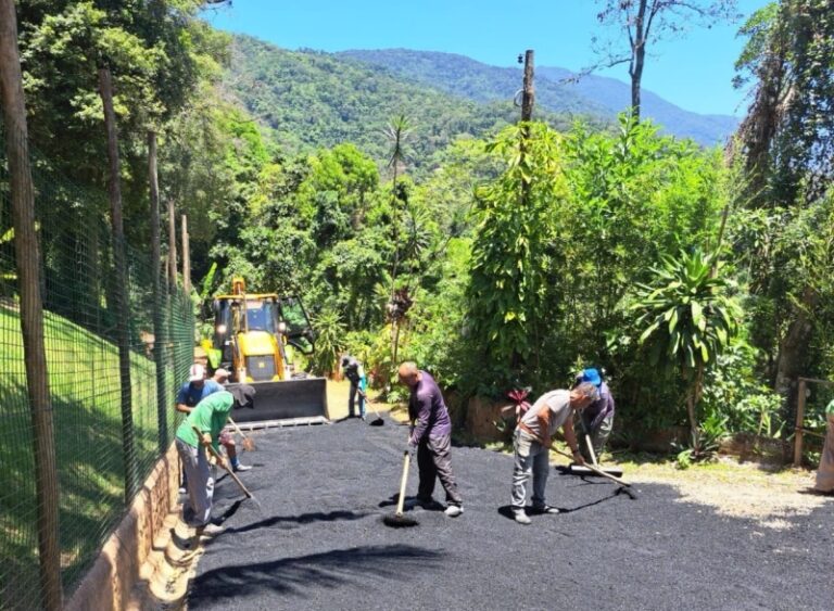 Asfalto Novo no Portinho: Prefeitura de Ilhabela Investe em ...