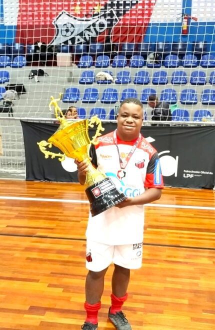 Ilhabela: Atleta Campeão da Liga Paulista de Futsal PCDs com...
