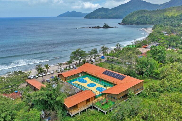 Ilhabela Inaugura Escola Sustentável na Baía de Castelhanos