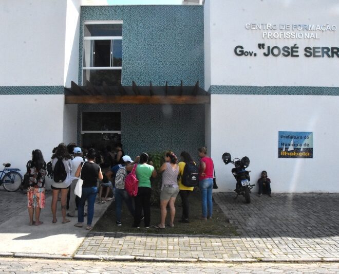 Ilhabela: Varal Solidário Distribui 900 Itens em Novembro