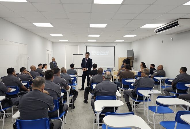Curso Jurídico para Policiais em Ilhabela: Participação de E...