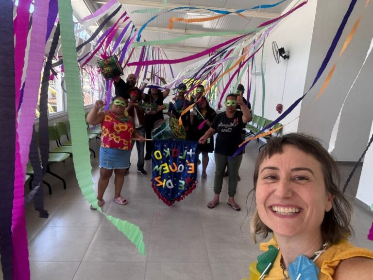 Carnaval do CAPS AD: Alegria para Pacientes em Ilhabela