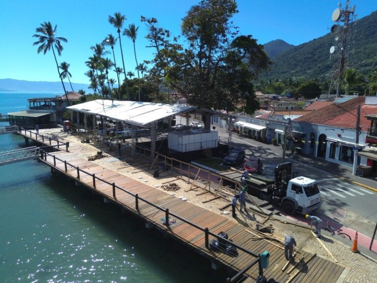 Ilhabela reforça decks da Vila e aumenta segurança no Centro...