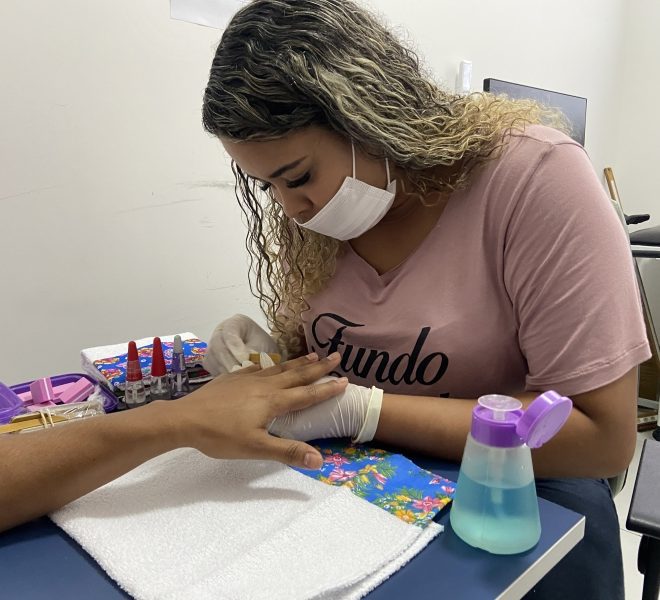 Inscrições Abertas: Curso Gratuito de Manicure e Alongamento...