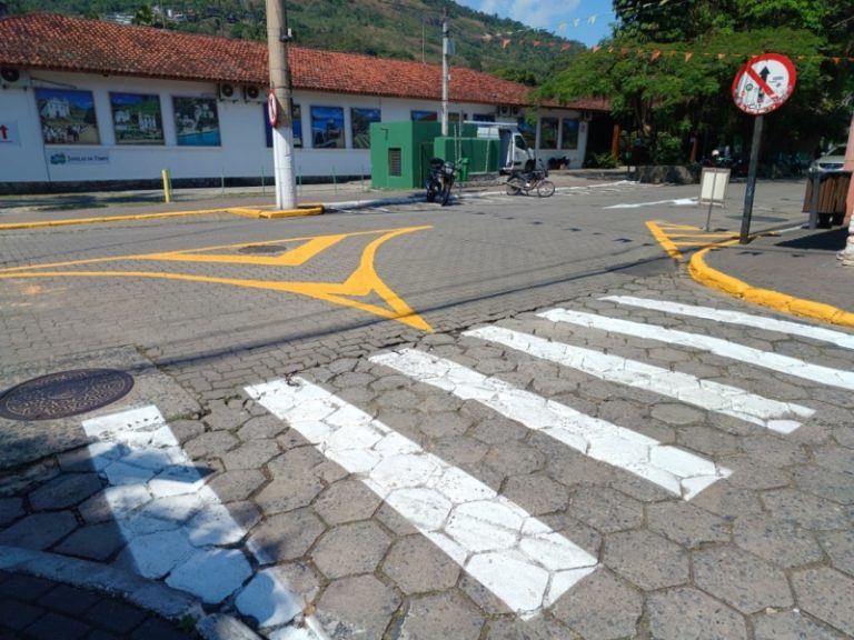Revitalização da Sinalização Viária na Vila de Ilhabela