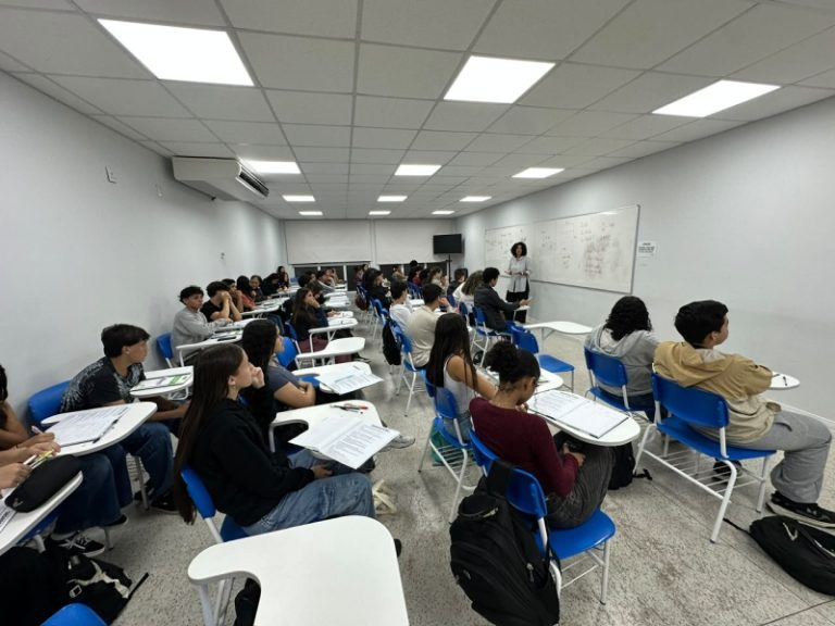 Ilhabela Lança Cursinho Pré-Vestibulinho da ETEC para 50 Alu...