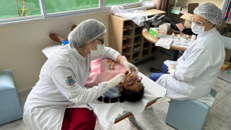 Atendimento Odontológico em Escola Municipal de Ilhabela