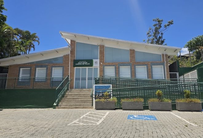 331 Intenções de Matrícula em Escolas Cívico-Municipais para...
