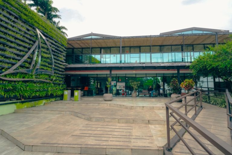 Serviços Públicos de Ilhabela no Feriado: Funcionamento e Ho...