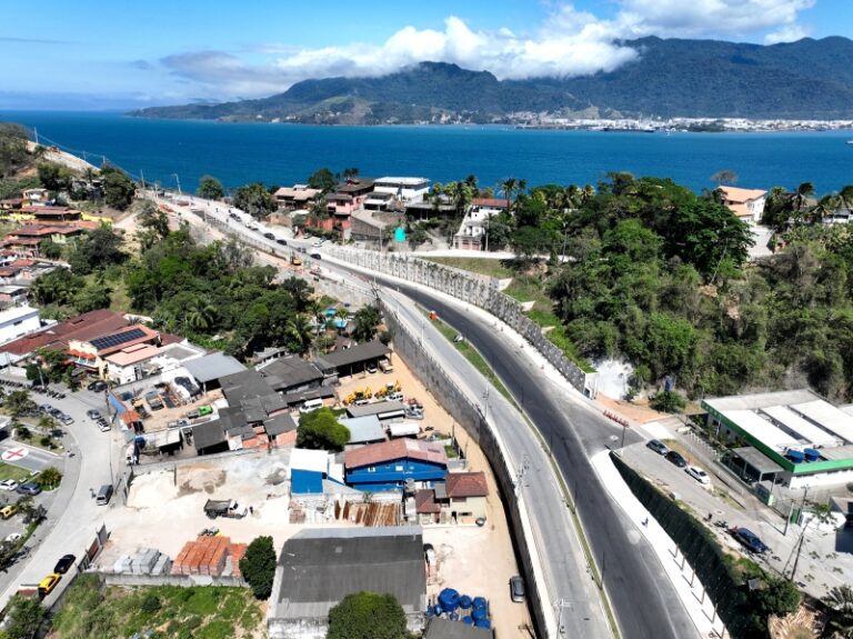 Prefeitura de Ilhabela realiza entrega em…