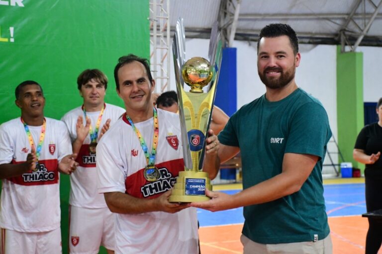 Campeonato Municipal de Futsal: Competição Local em Grande E...