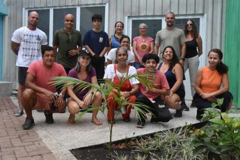Alunos da IETEC Concluem Curso de Jardinagem com Sucesso