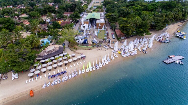 Escola de Vela de Ilhabela Inaugura Novos Cursos e Atividade...
