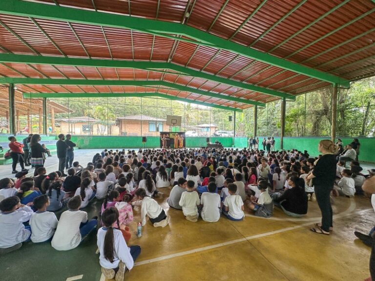 Teatro aborda educação financeira de forma envolvente e educ...