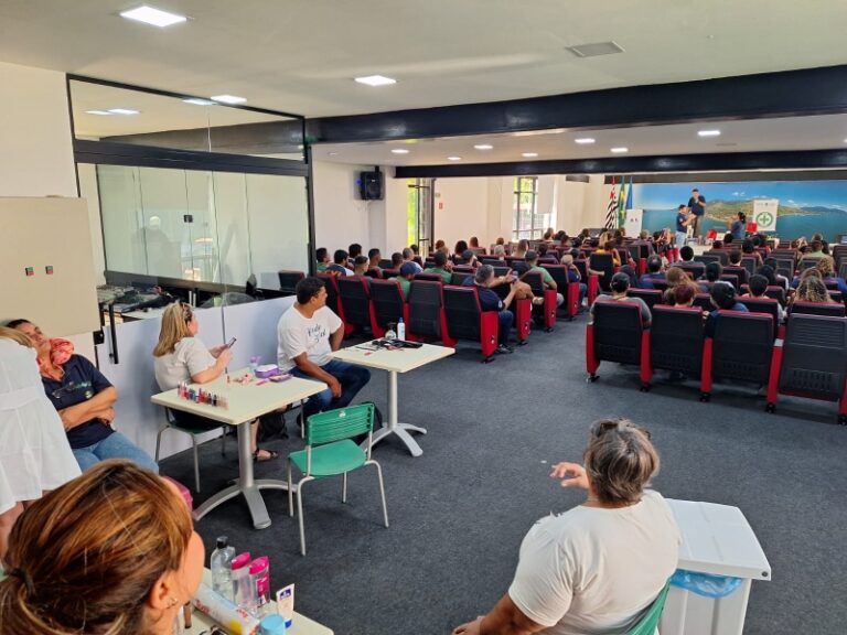 Solidariedade: Fundo Social de Solidariedade Apoia Comunidad...