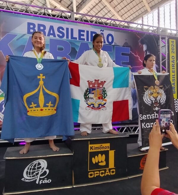 Karatê: Equipe da Secretaria de Esportes Brilha em Competiçõ...