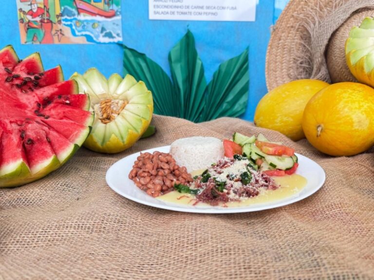 Cardápio Caiçara: Cultura Alimentar nas Escolas de Ilhabela