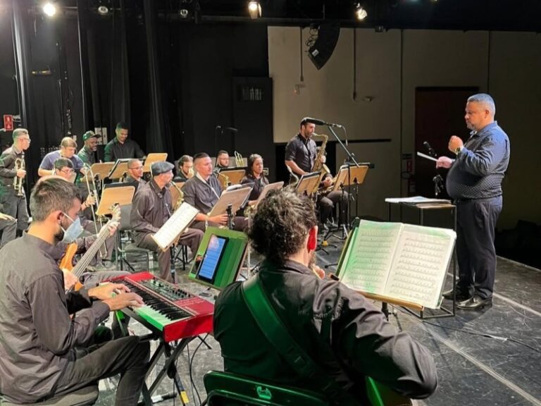 Teatro Vermelhos: 10 Anos com Orquestra de Ilhabela e Grande...