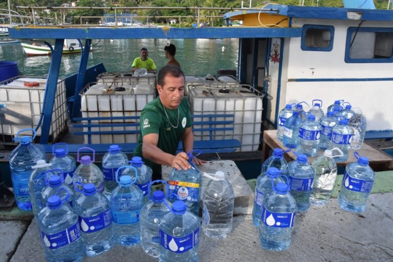 Ilhabela envia 10 mil litros de água às ilhas Búzios e Vitór...