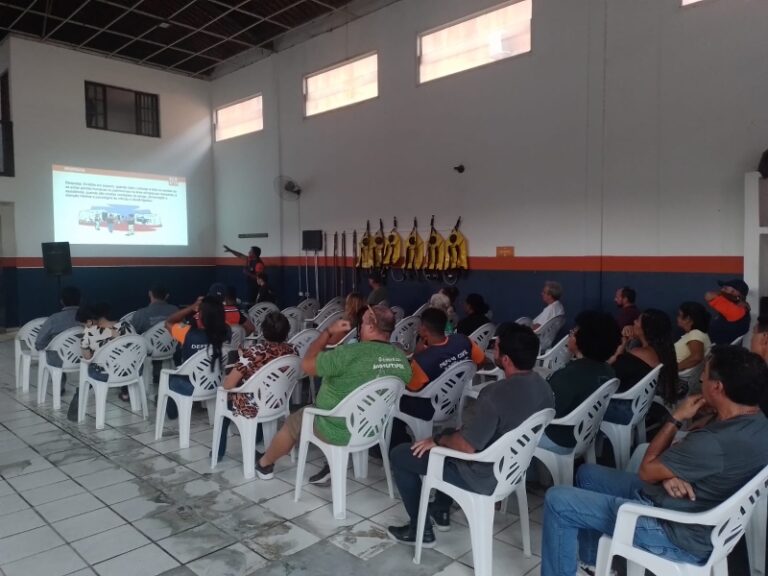 Ilhabela: Ação da Defesa Civil para prevenção de desastres n...