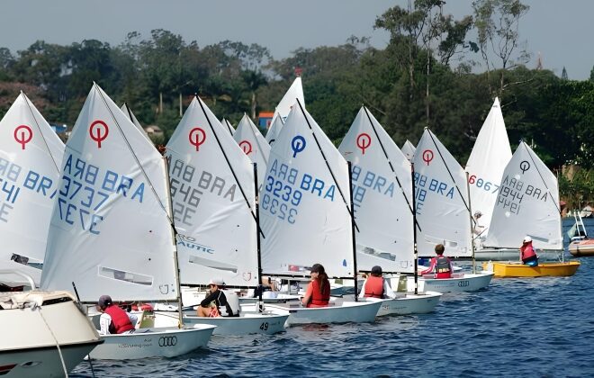Flotilha da Escola de Vela de Ilhabela: Navegação e Aprendiz...