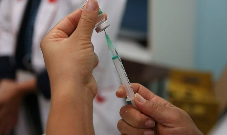 Ilhabela Acelera Vacinação Contra COVID-19 e Influenza