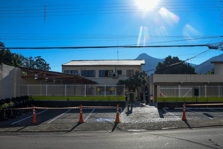 Prefeito de Ilhabela inaugura nova sede administrativa