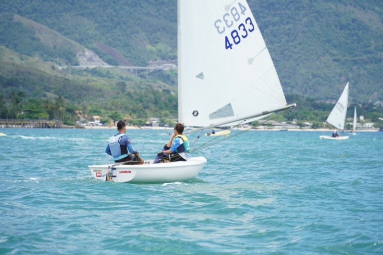 Velejadores de Ilhabela se destacam em competição nacional