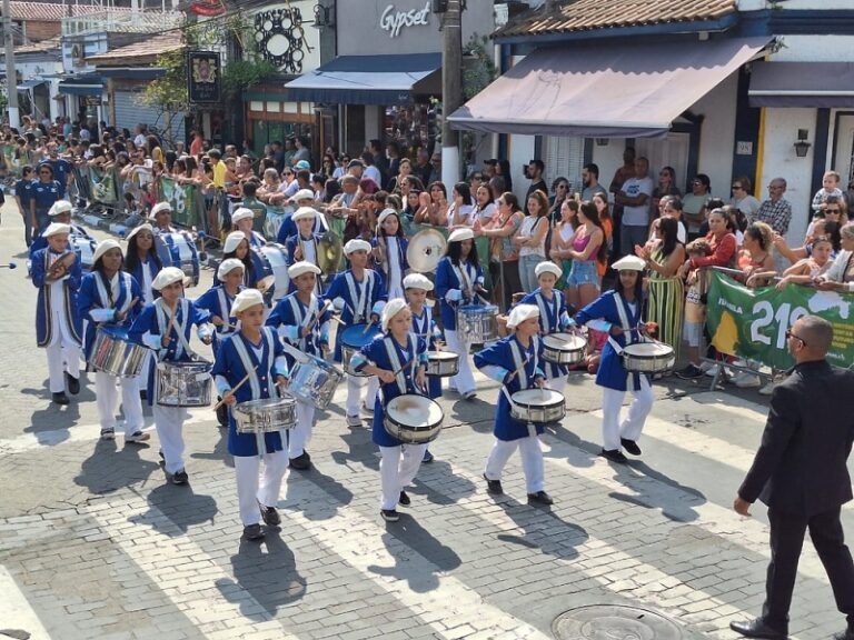Escolas de Ilhabela se preparam para o Desfile de 3 de Setem...