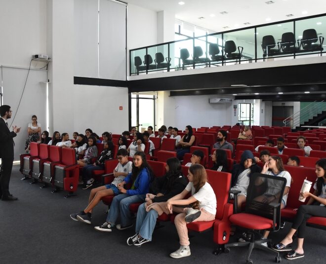 Projeto informa direitos e deveres dos cidadãos em escolas d...