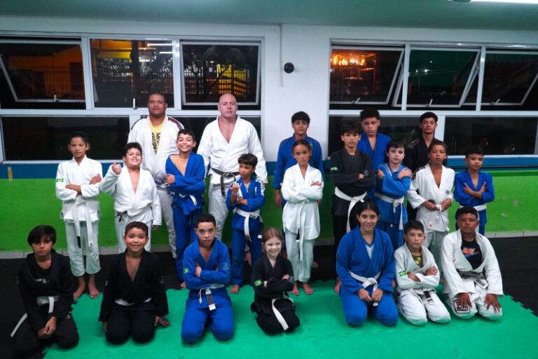 Atletas de Ilhabela marcam presença na Copa Caiçara de Jiu-J...