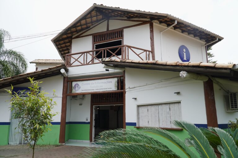 Centrais de Informações Turísticas em Ilhabela