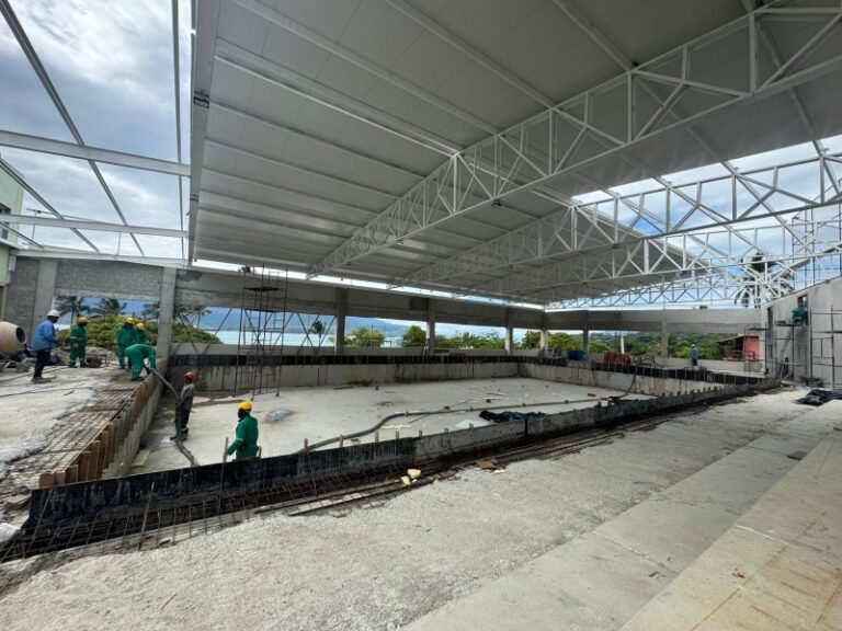 Ilhabela inicia cobertura de áreas públicas e espaços comuni...