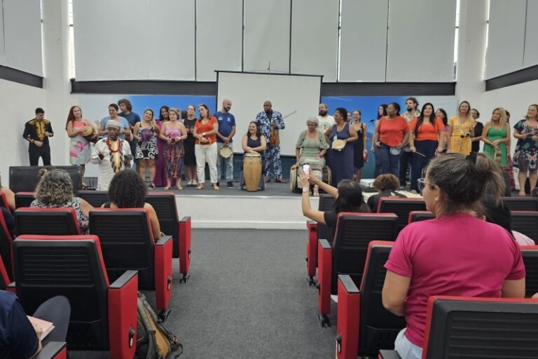 Formação sobre Cultura Afro para Professores Inicia o 2º Sem...