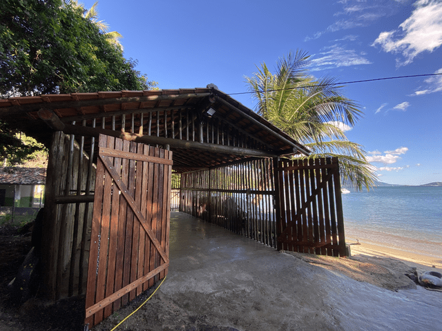 Ilhabela inaugura Ran­cho de Pesca na Ponta Azeda.