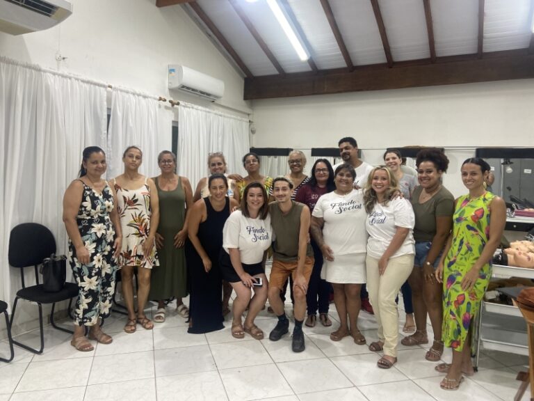Benefícios do Fundo Social de Solidariedade para Alunos em D...