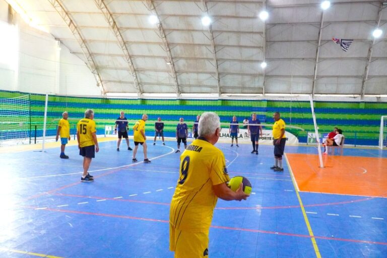 60 Atletas de Ilhabela Participam de Competição Estadual