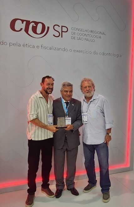 Prefeito de Ilhabela é homenageado em evento especial