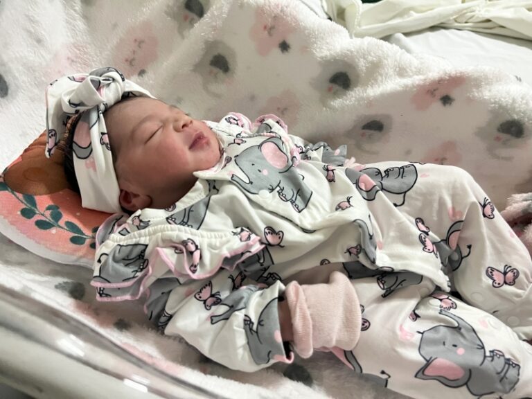 Chloe nasce como a primeira Ilhabelense de… em Ilhabel...