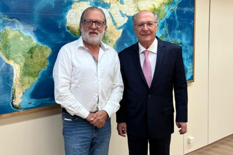 Prefeito de Ilhabela participa de evento importante para o m...